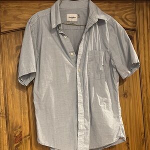 Goodfellow & Co Men's Light Blue Short Sleeve Shirt